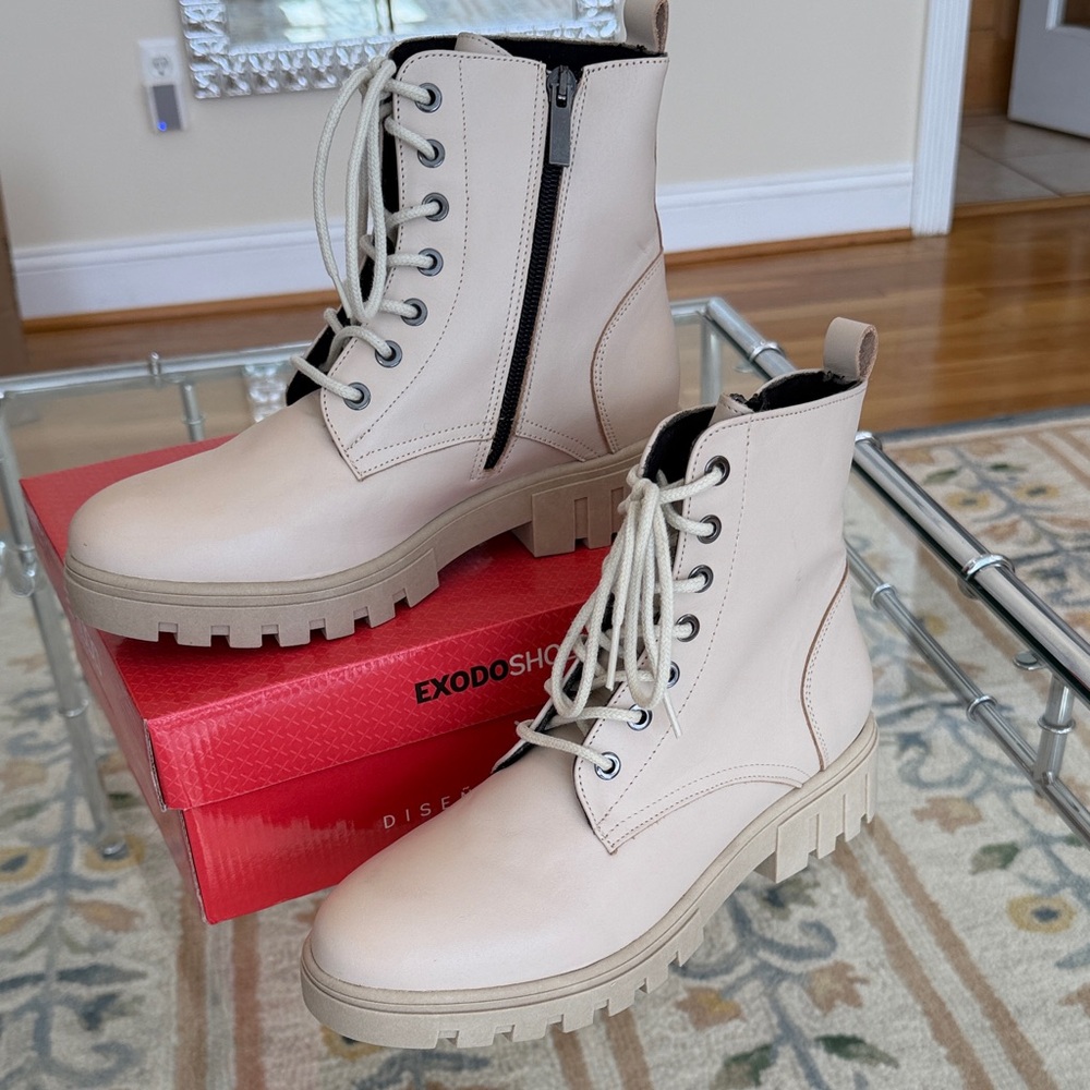 Genuine leather Women's Beige Combat Boots - New